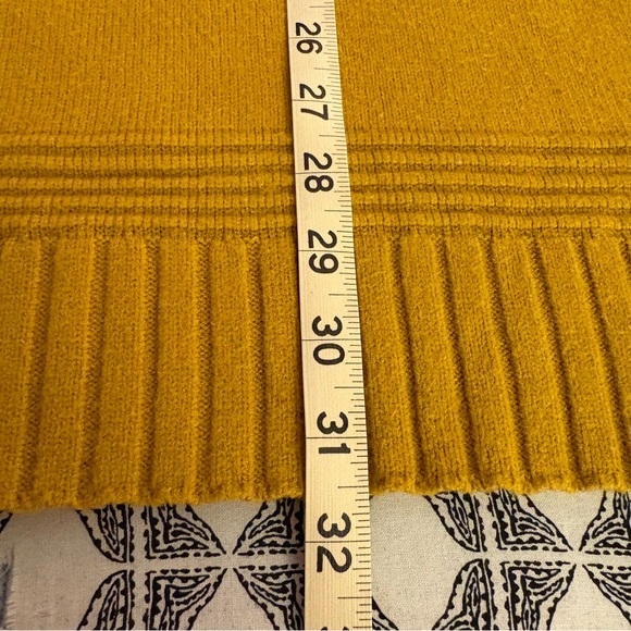 ANTHRO Mustard Button-Detail Sweater size L - Picture 9 of 10